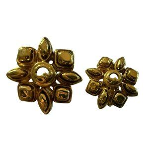 Vintage St. John Gold-Tone Floral Clip-On Earrings 1 Inch Diameter